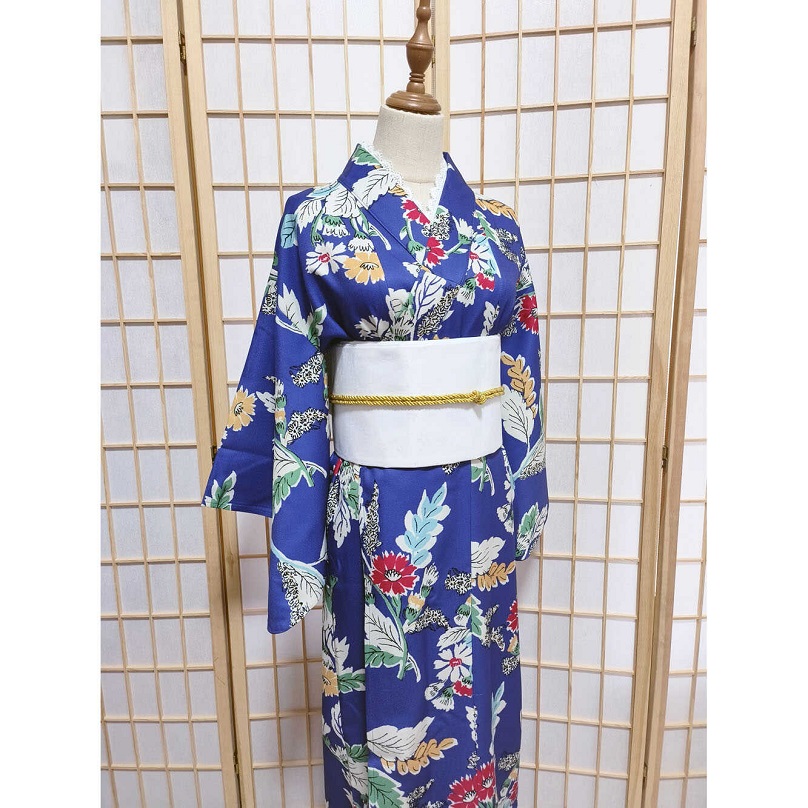 Japanese Women Formal Wear - Abbigliamento Formale Giapponese, Kimono Yukata da