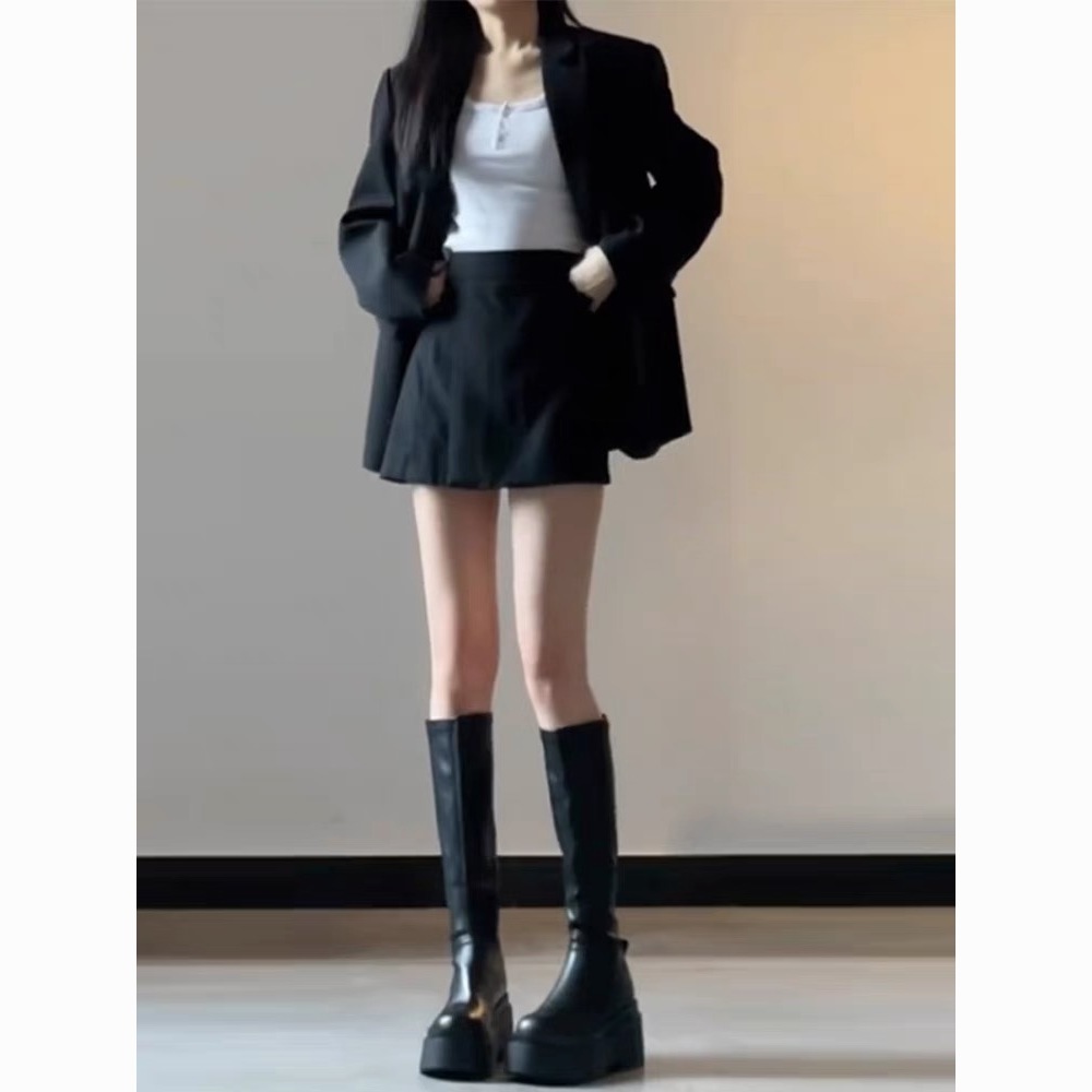Abbigliamento donna Trend 2025 - Women Formal Wear Trends 2025 recensione e prezzo