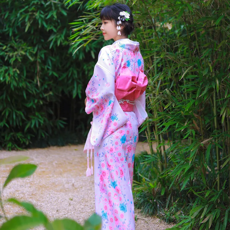 Costume da donna kimono giappo - Japanese Women Formal Wear recensione e prezzo