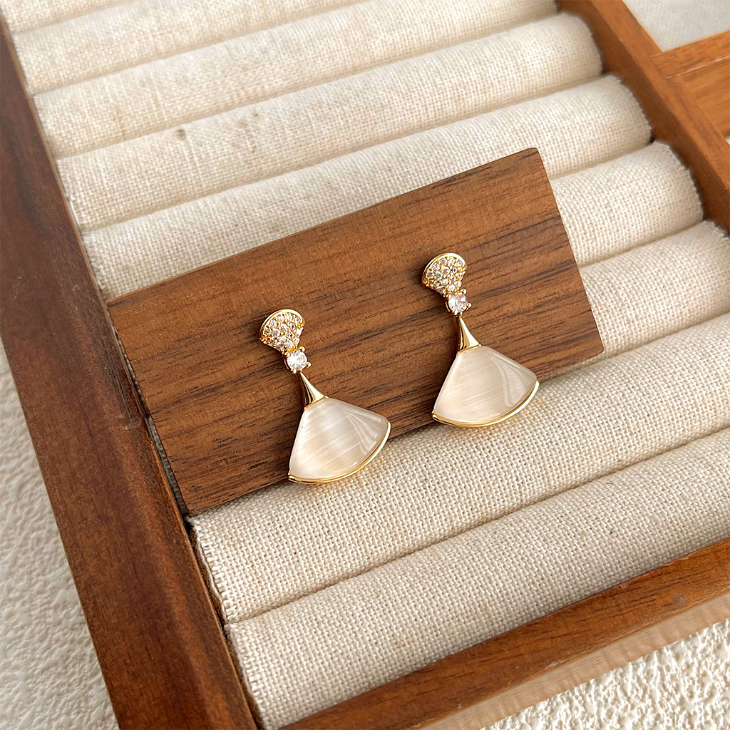 Accessori fai da te: Orecchini - Pearl Earring Stud recensione e prezzo