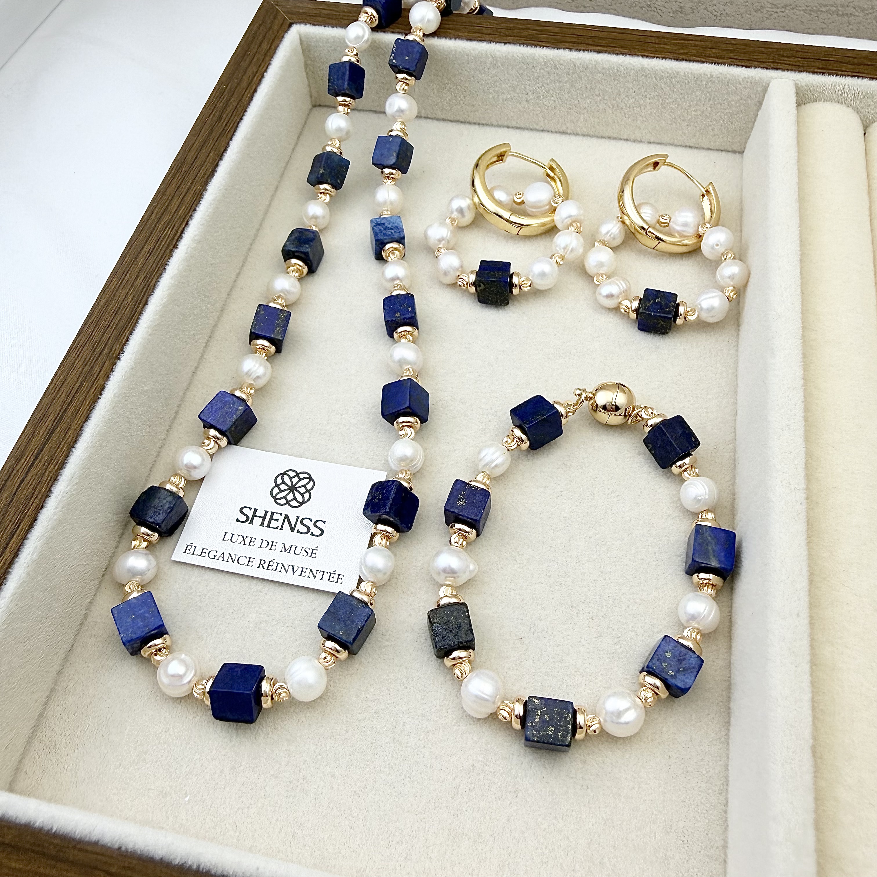 Set di Gioielli in Lapislazzul - Pearl Earring Stud recensione e prezzo