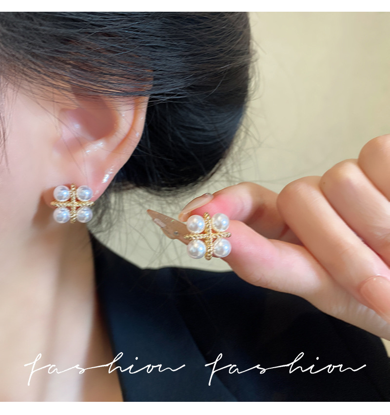 Orecchini a perla a croce in a - Pearl Earring Stud recensione e prezzo