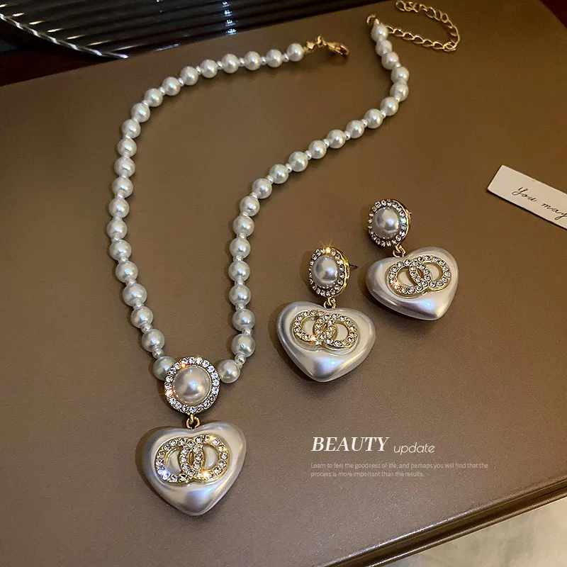Orecchini a perno con perle e  - Pearl Earring Stud recensione e prezzo
